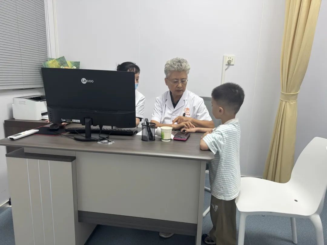 玛丽医声|张岩教授：匍匐徐向前的医学拓荒者