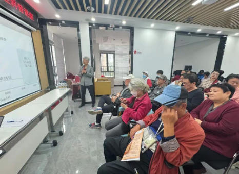 骨质疏松与睡眠健康：海口玛丽医院专家来社区开讲啦！